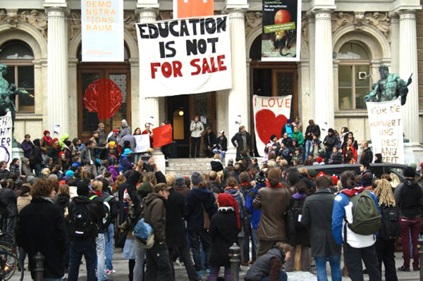 universitetu okupacija 2